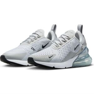 Nike Air Max 270 in Light Grey